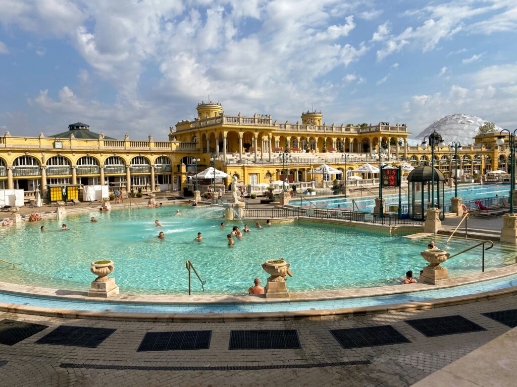 Budget thermal bath Budapest 2025